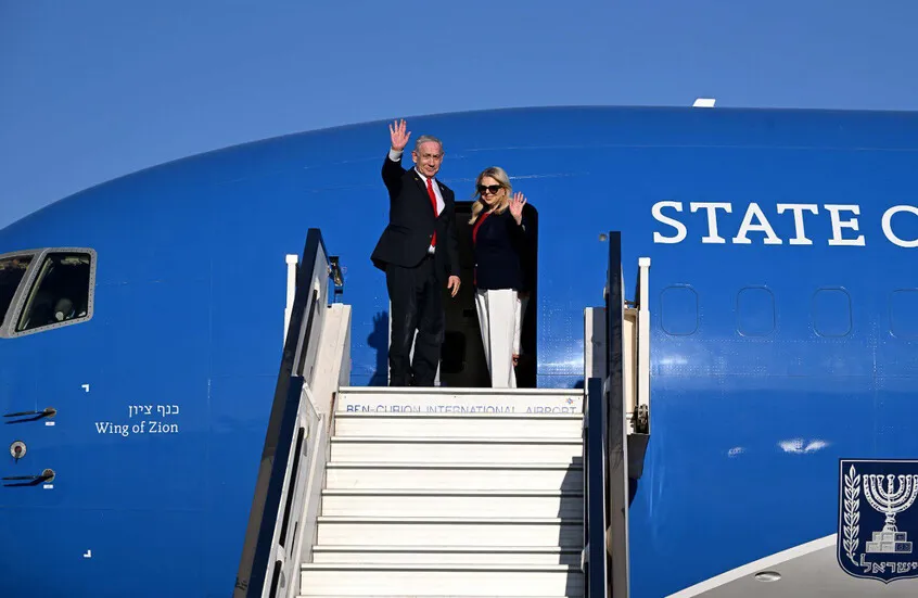 طائرة نتنياهو تغادر الأجواء الإسرائيلية وسط تصعيد إقليمي